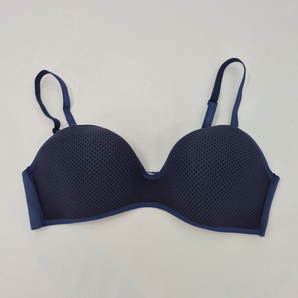 Maidenform Lightly Lined Wireless Bra Navy Patterned Bra Size 38B